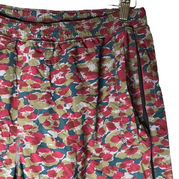 Lululemon Men’s XL T.H.E. Short Luxtreme Liner 9" Inseam Mini Urban Leopard - Picture 3 of 10